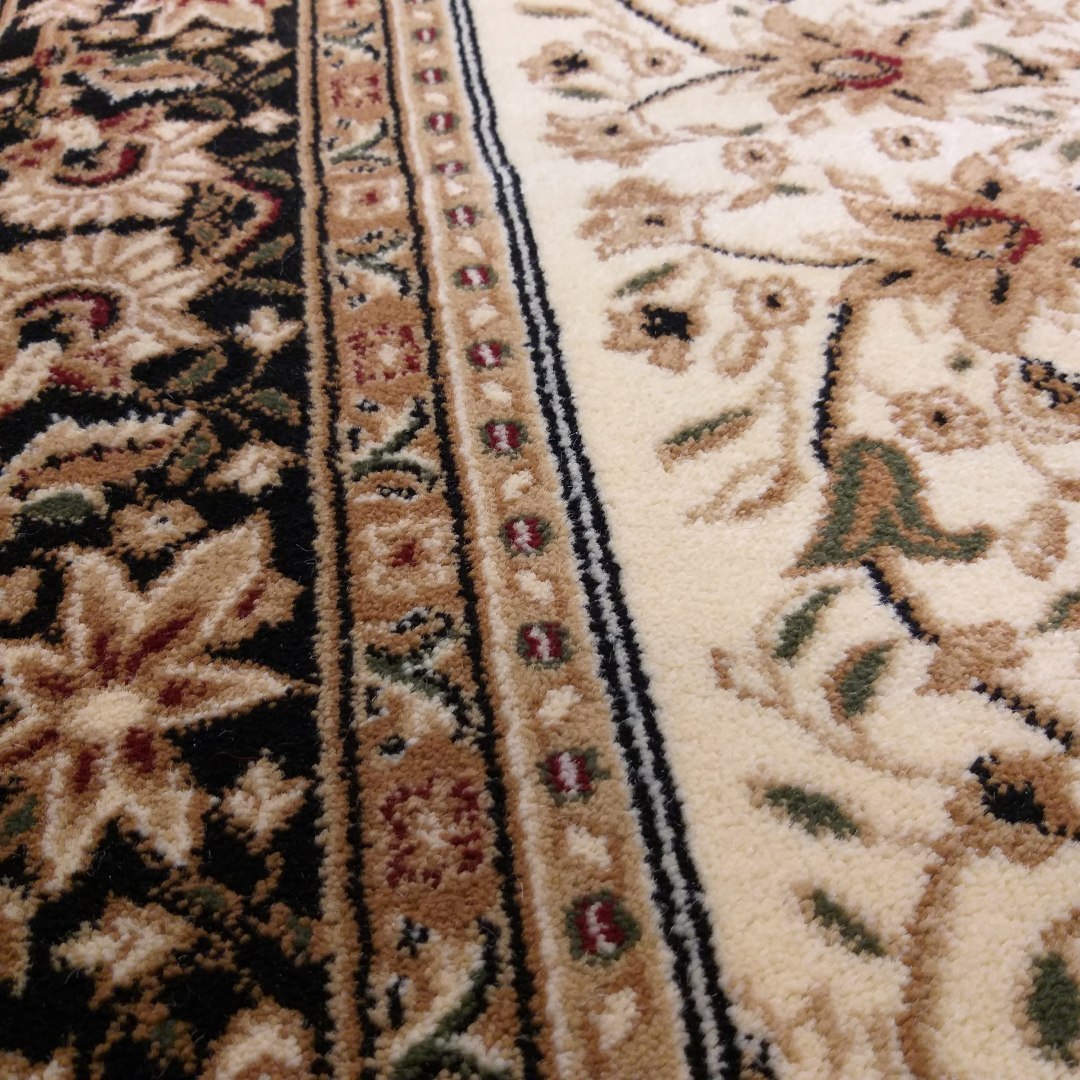 Dywan owalny Ekskluzywny 03 kremowy 160 x 220 cm Dywan owalny Ekskluzywny 03 kremowy 160 x 220 cm